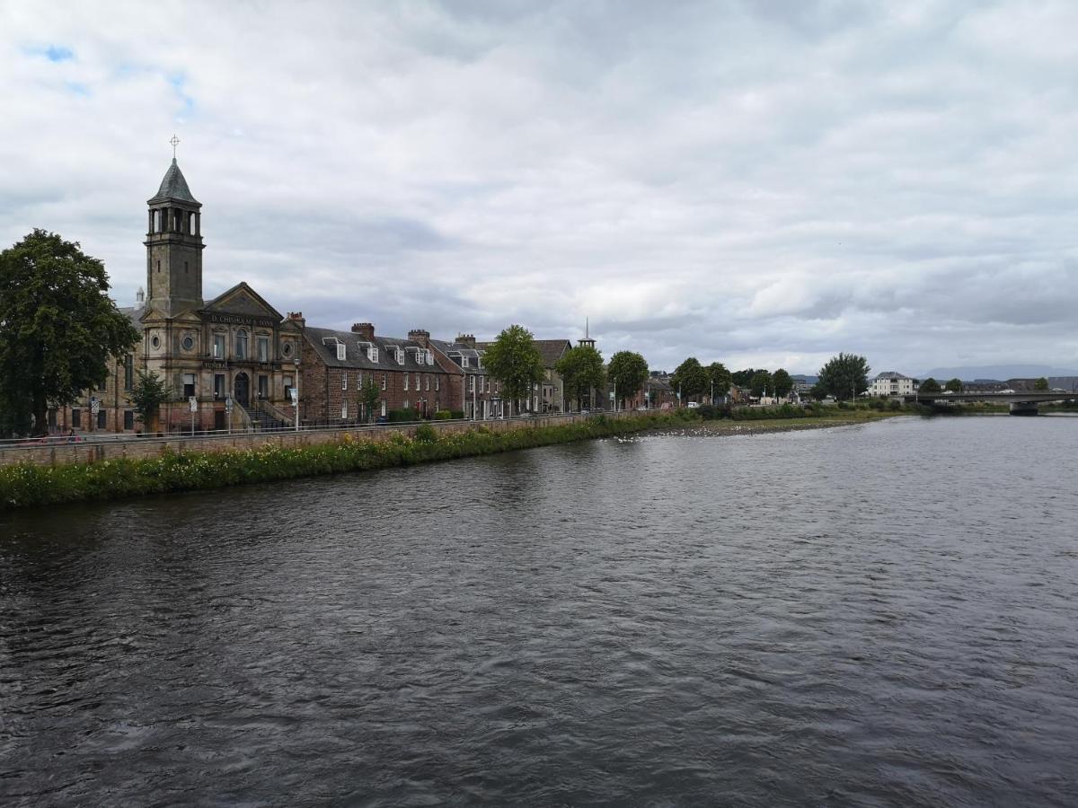 Attic Floor Apartment, City Centre Inverness Exterior foto