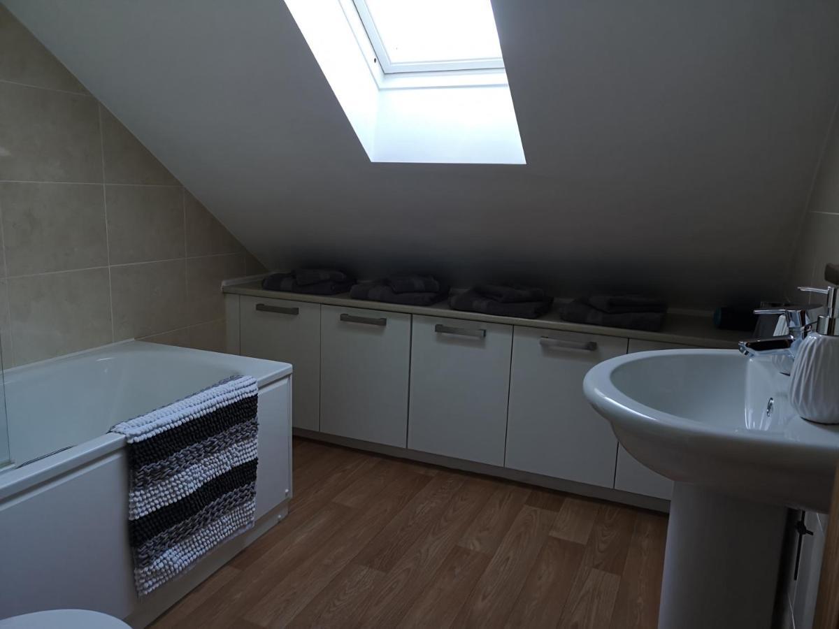 Attic Floor Apartment, City Centre Inverness Exterior foto